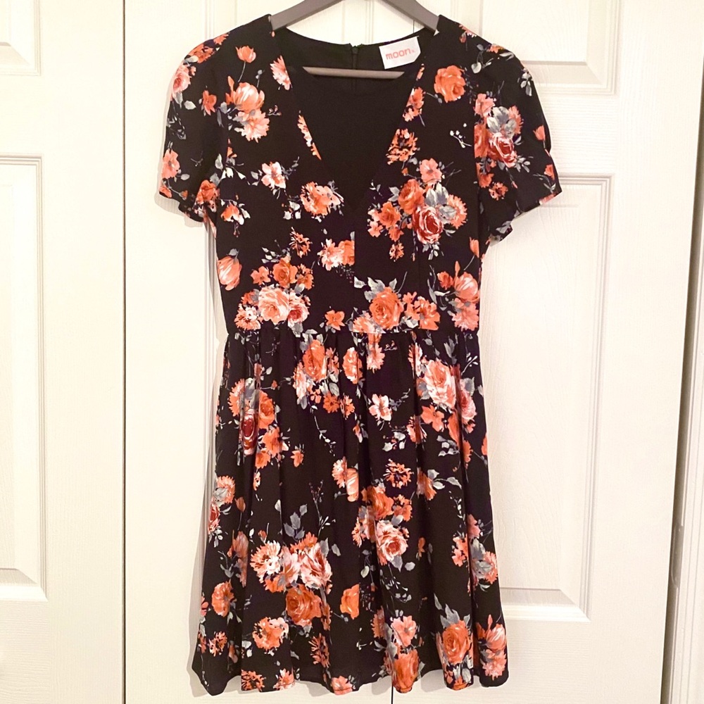 Black Floral Print Dress NWOT ModCloth Moon Collection